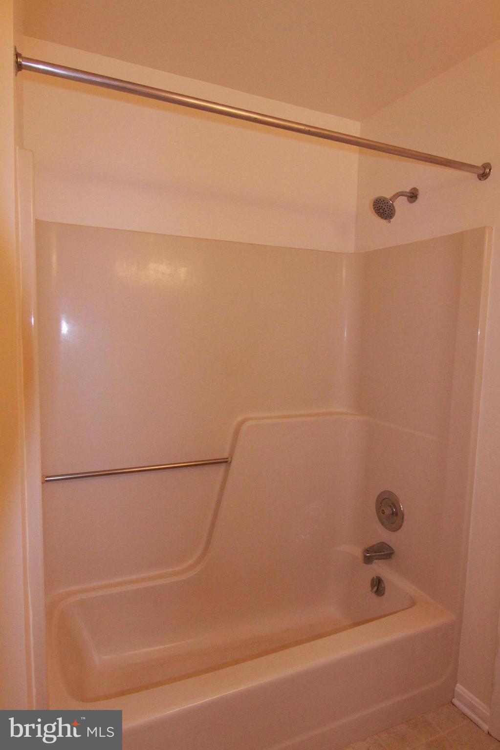 LAKEVIEW VILLAGE - Residential Lease