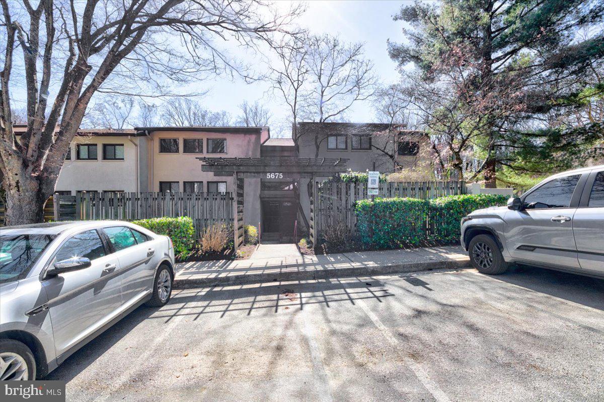 DEERING WOODS - Residential