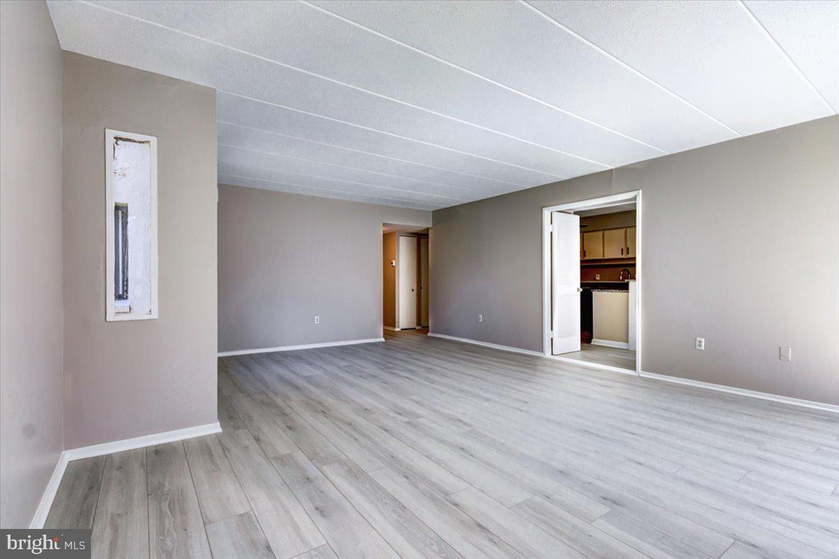 DEERING WOODS - Residential