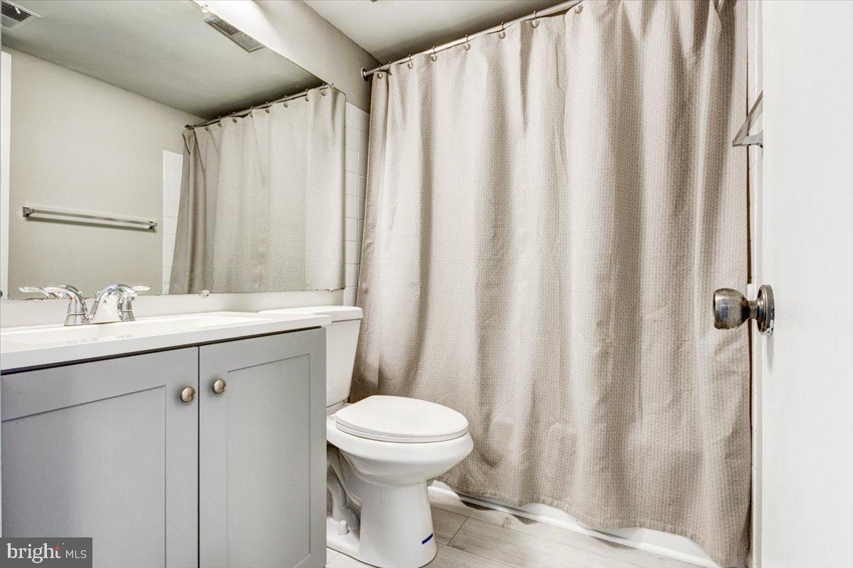 DEERING WOODS - Residential