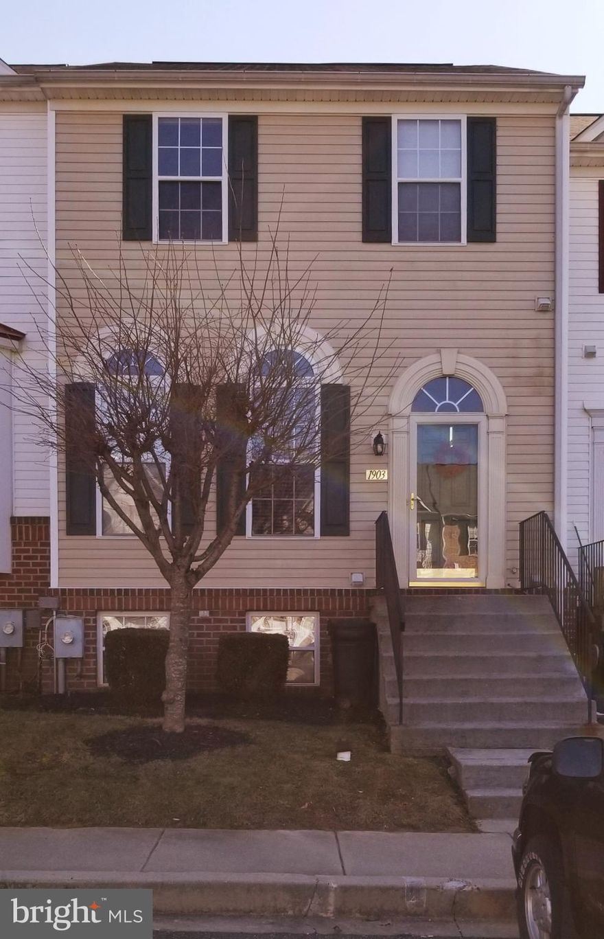 Wonderfully spacious home with bump outs on all 3 floors!! Excellent condition. Eat-in Kitchen with pantry closet, 42 in cabinets, Corian counters, Breakfast bar, etc. Vaulted Ceiling in the Mstr Bdrm, Large Mstr Bath with soaking tub & sep shower. Lower level finished family room with an additional full bath. Crown Molding, Built-in bookcases, etc. Community pool membership avail., Tennis, etc.