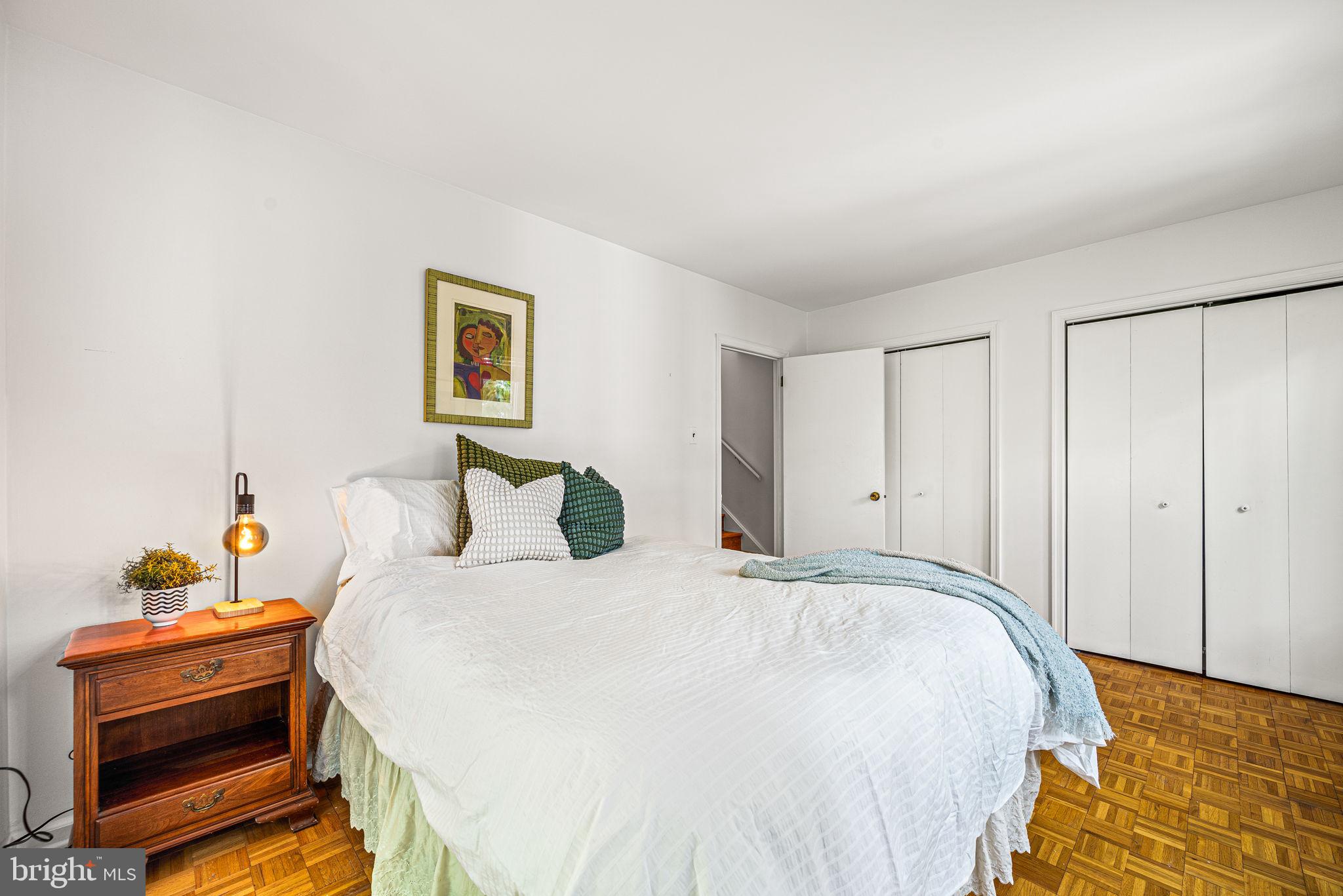 SOCIETY HILL - Residential