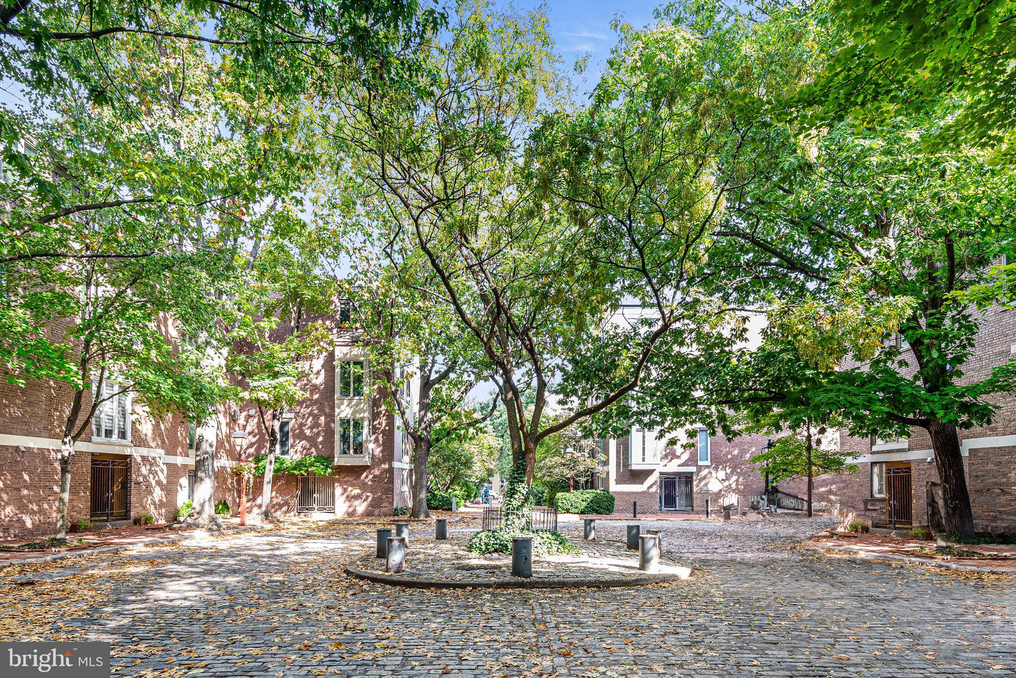 SOCIETY HILL - Residential