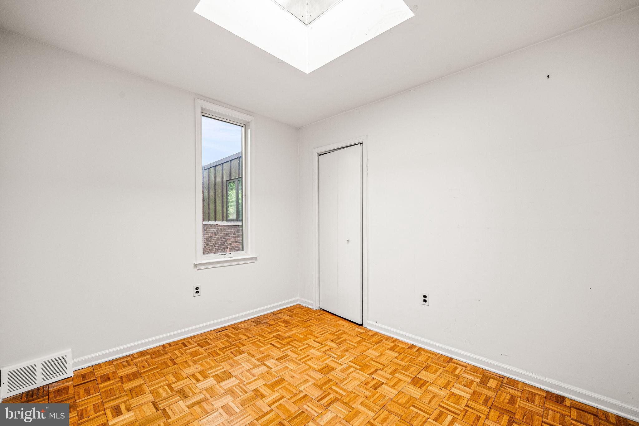 SOCIETY HILL - Residential