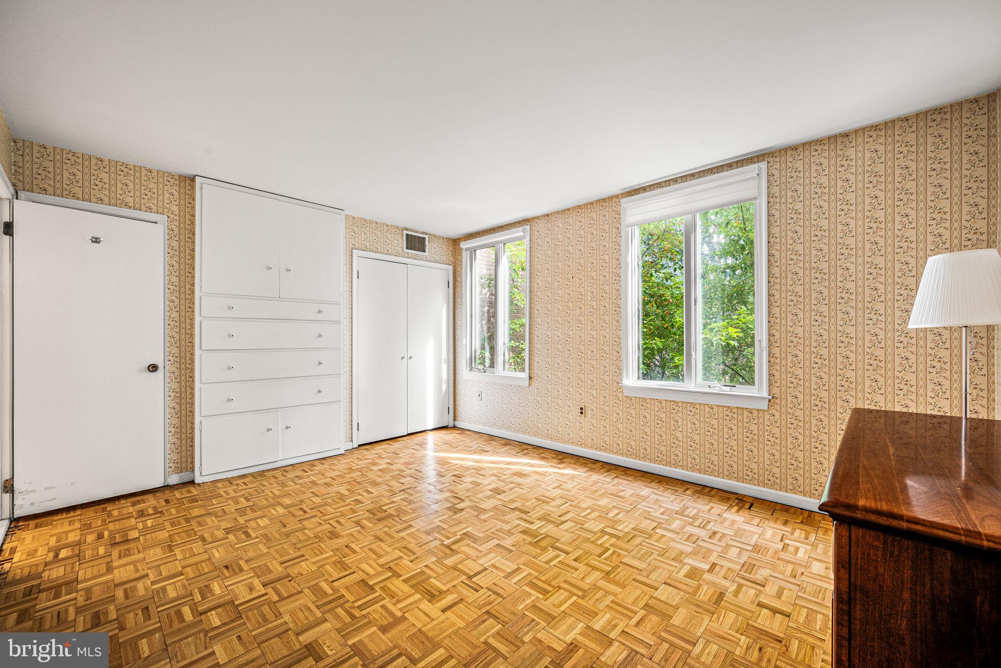 SOCIETY HILL - Residential