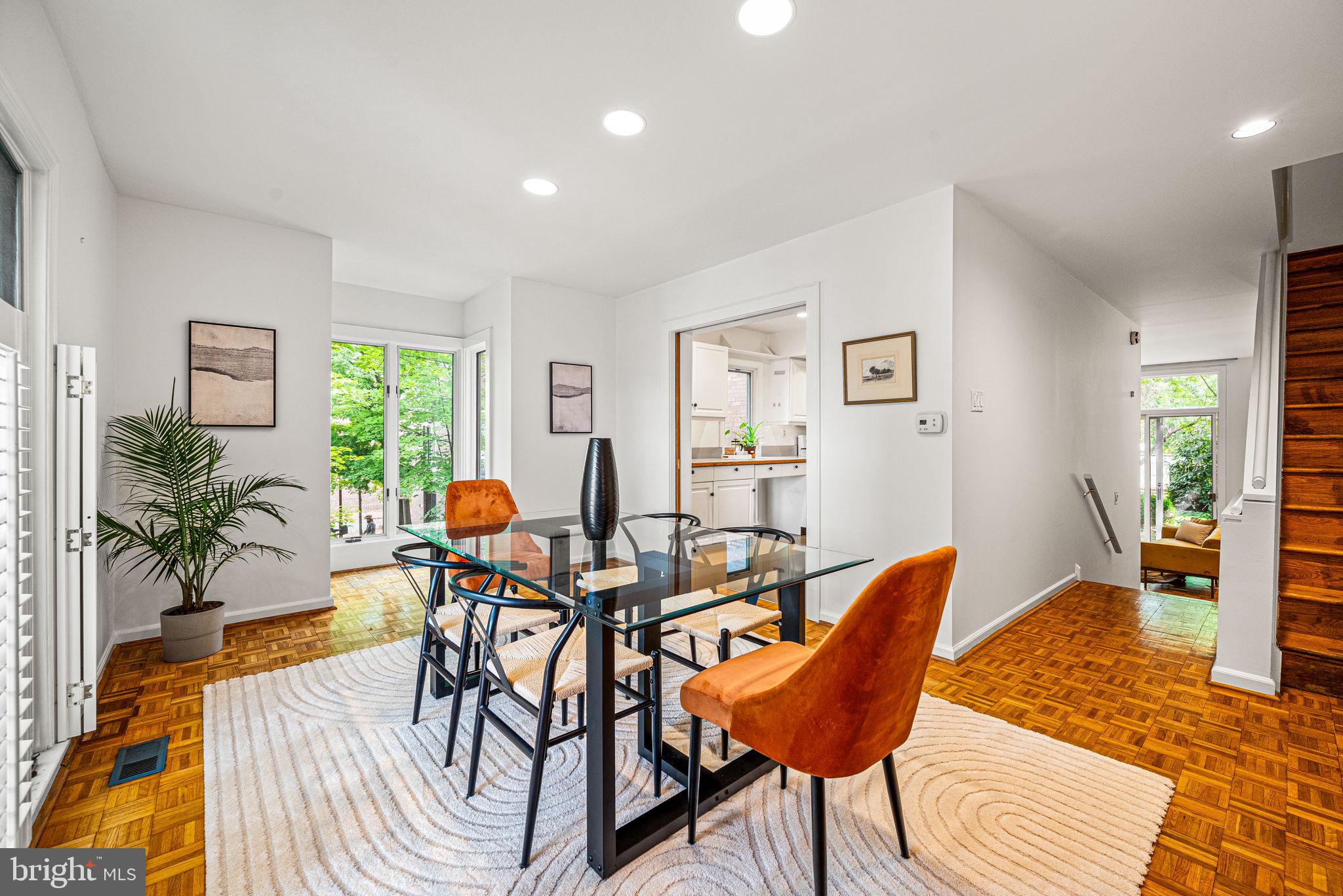 SOCIETY HILL - Residential