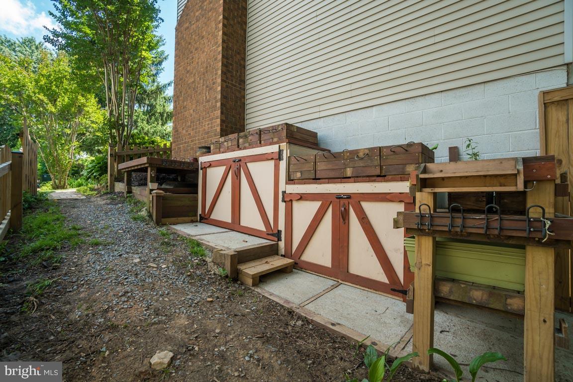 SIGNAL HILL - Residential