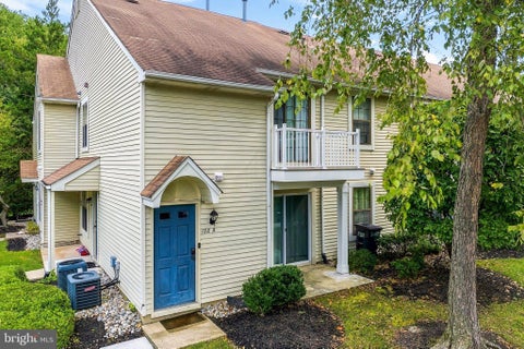 Townhouse For Sale - 188 Collin Court<br/> MOUNT LAUREL, NJ 08054