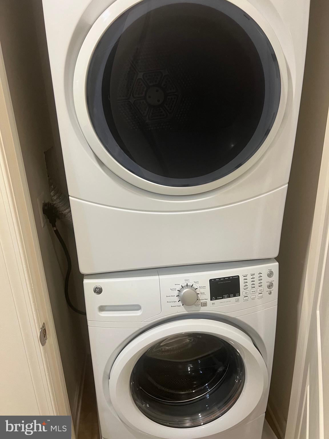 RIDGES AT LOUDOUN VALLEY - Residential Lease