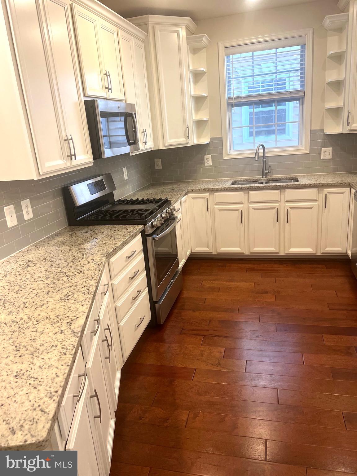 RIDGES AT LOUDOUN VALLEY - Residential Lease