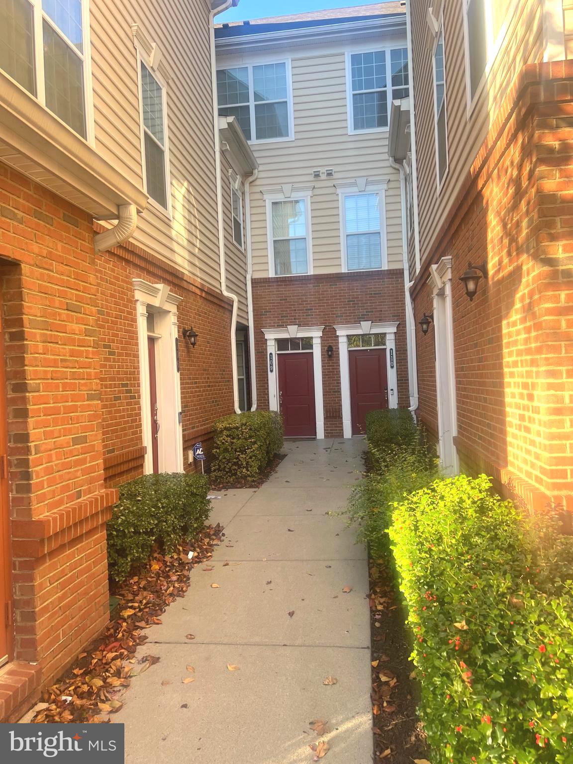 RIDGES AT LOUDOUN VALLEY - Residential Lease