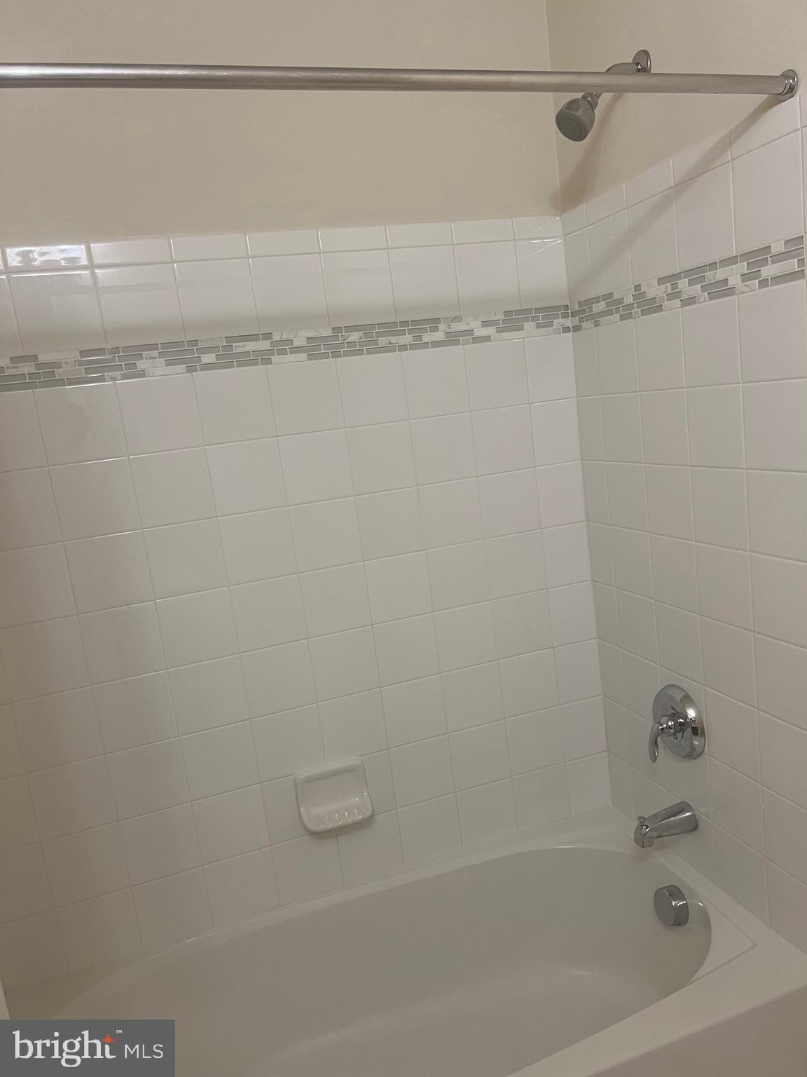 RIDGES AT LOUDOUN VALLEY - Residential Lease