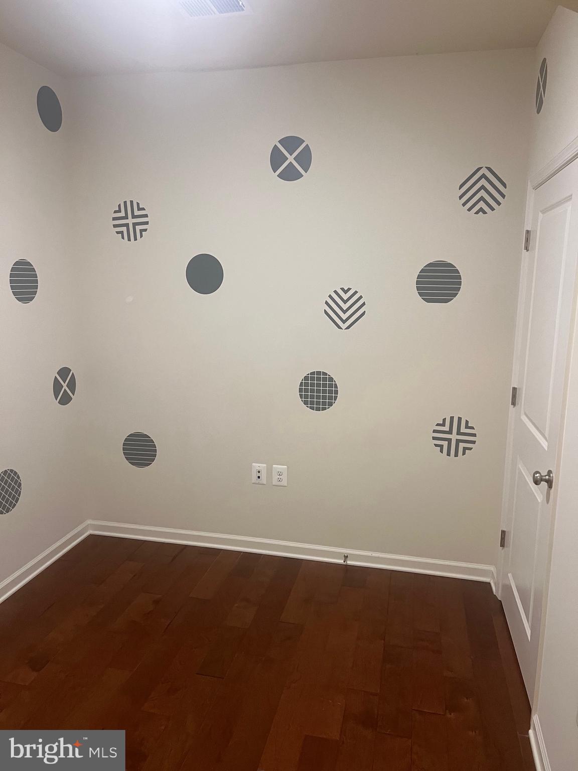 RIDGES AT LOUDOUN VALLEY - Residential Lease