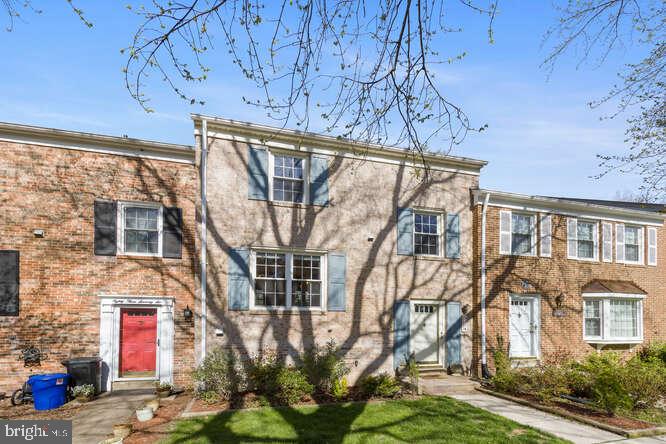 NEWINGTON STATION - Residential Lease