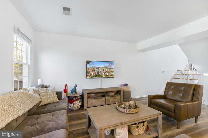 NEWINGTON STATION - Residential Lease