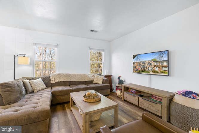 NEWINGTON STATION - Residential Lease