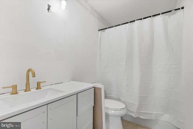 NEWINGTON STATION - Residential Lease