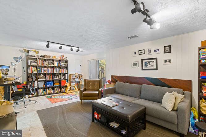 NEWINGTON STATION - Residential Lease