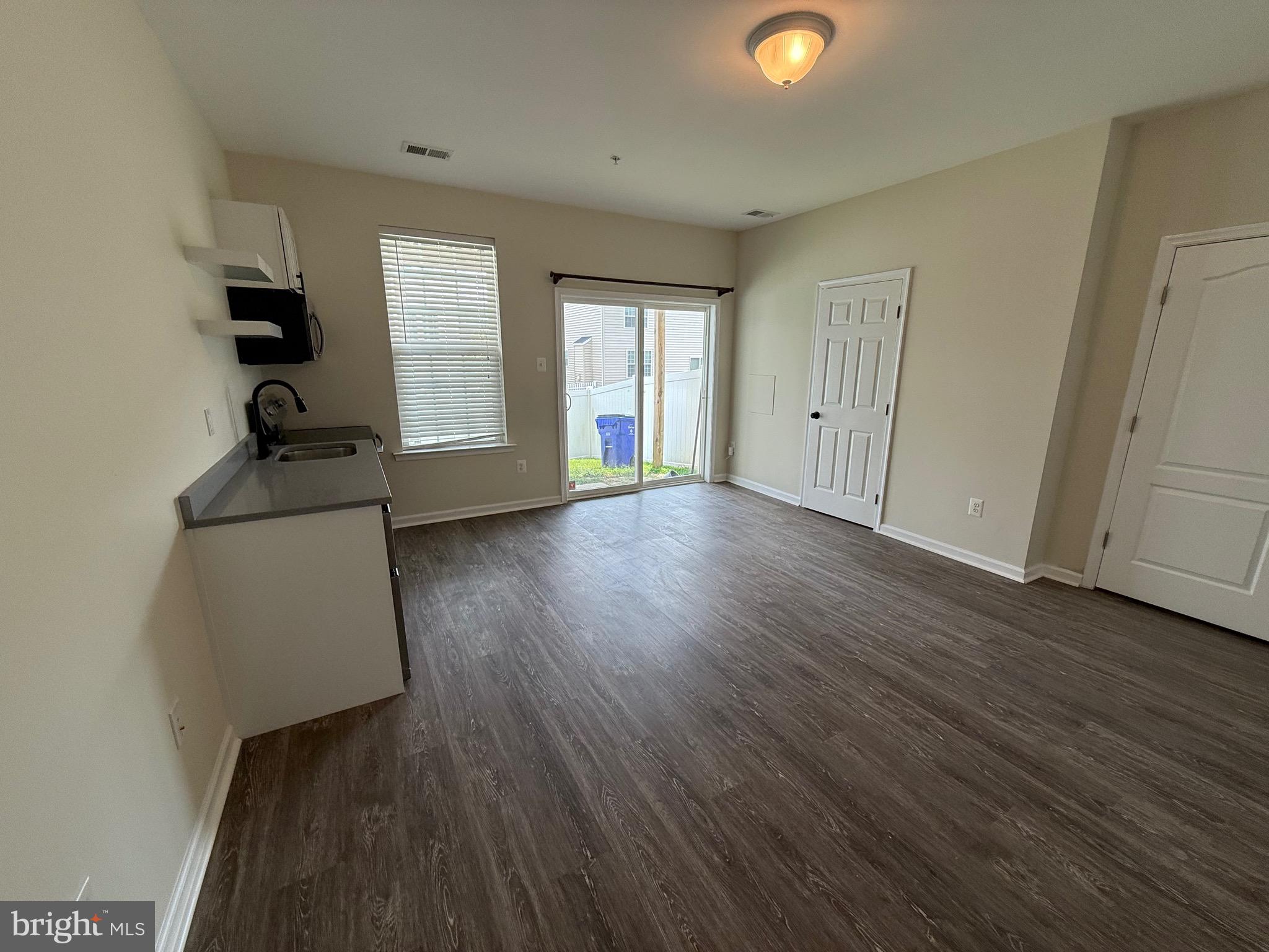 HIGH RIDGE MEADOWS - Residential Lease