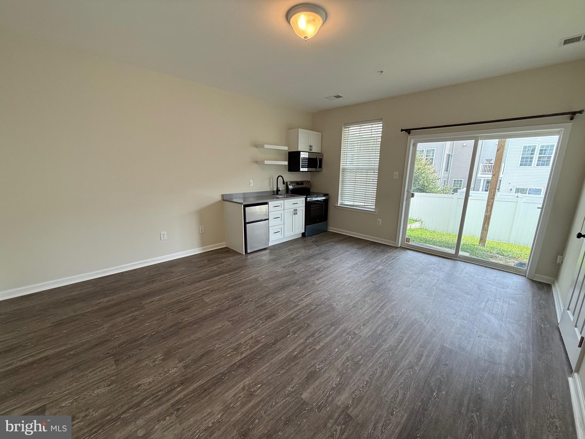 HIGH RIDGE MEADOWS - Residential Lease