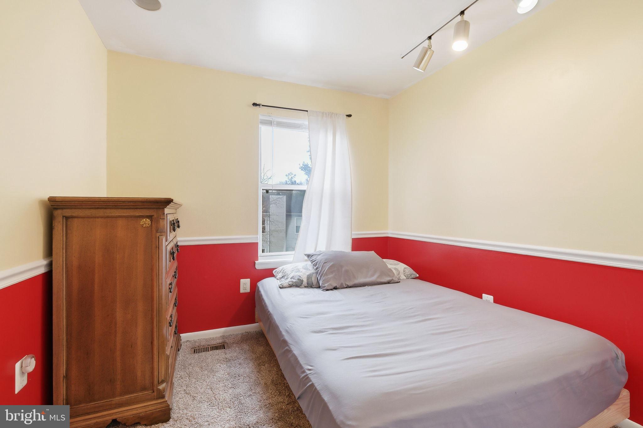 GUNNERS LAKE VILLAGE - Residential