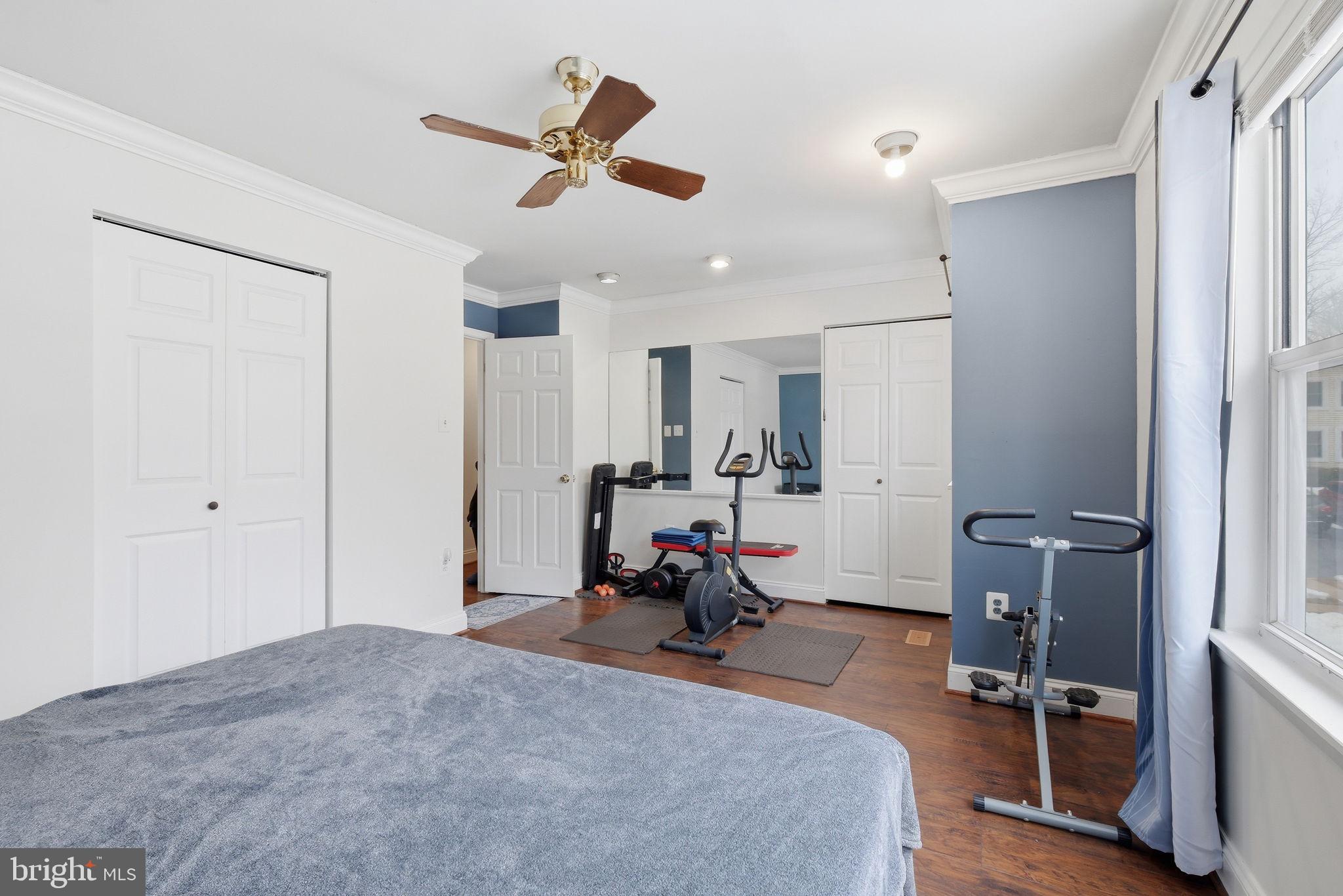 GUNNERS LAKE VILLAGE - Residential