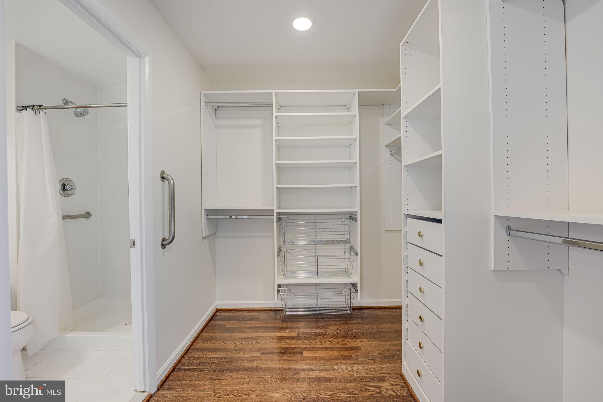 SOMERSET - Residential