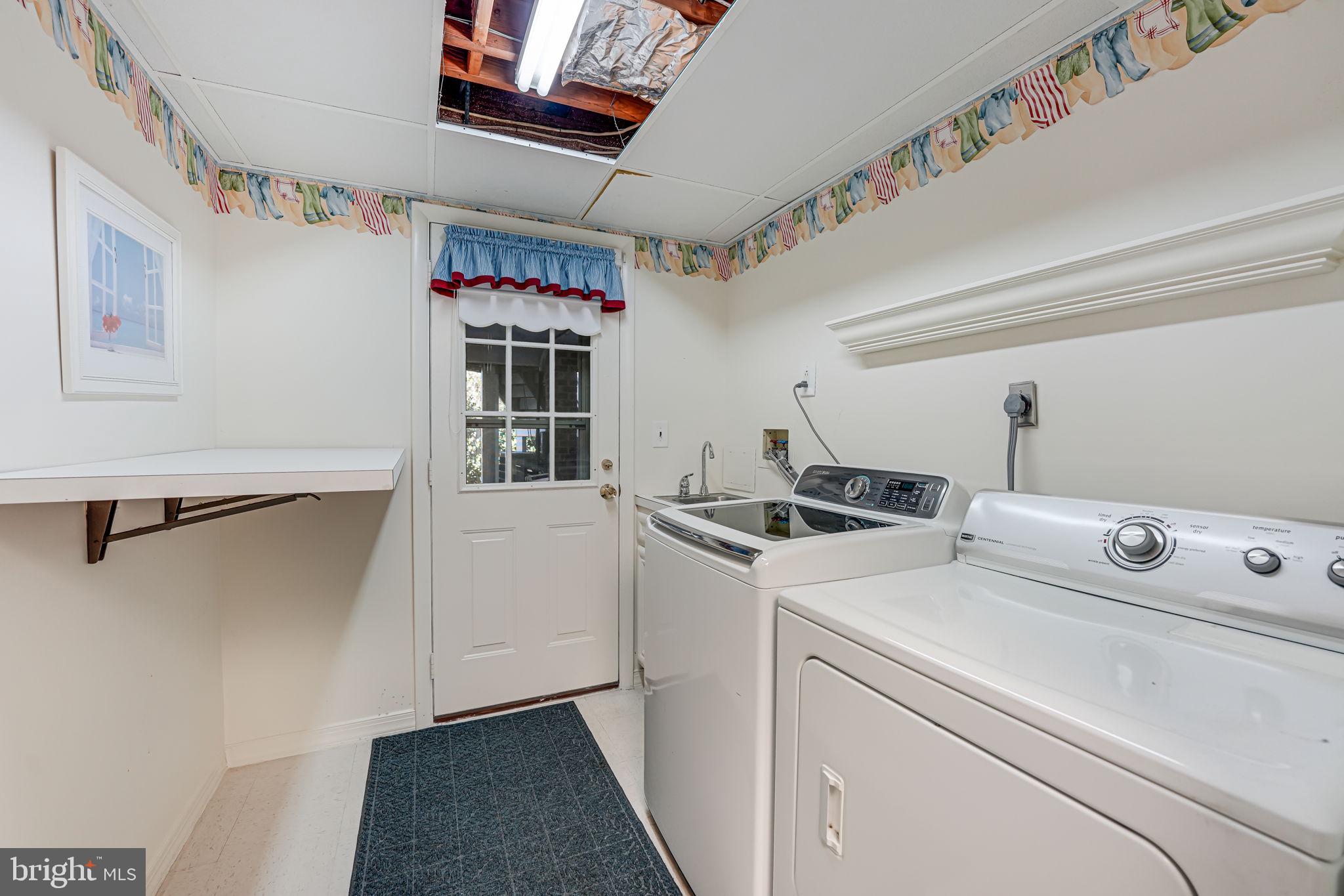 SOMERSET - Residential