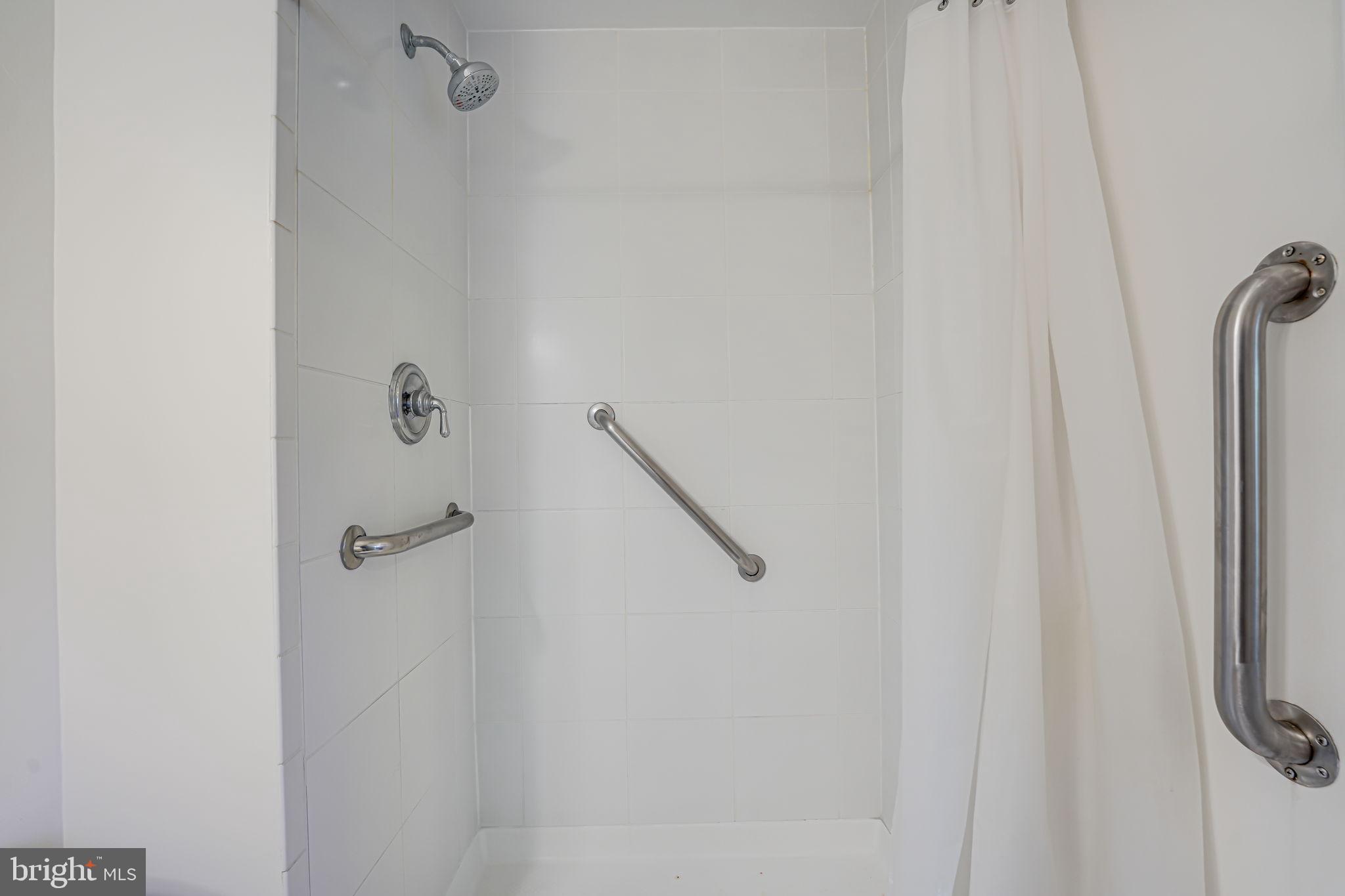 SOMERSET - Residential