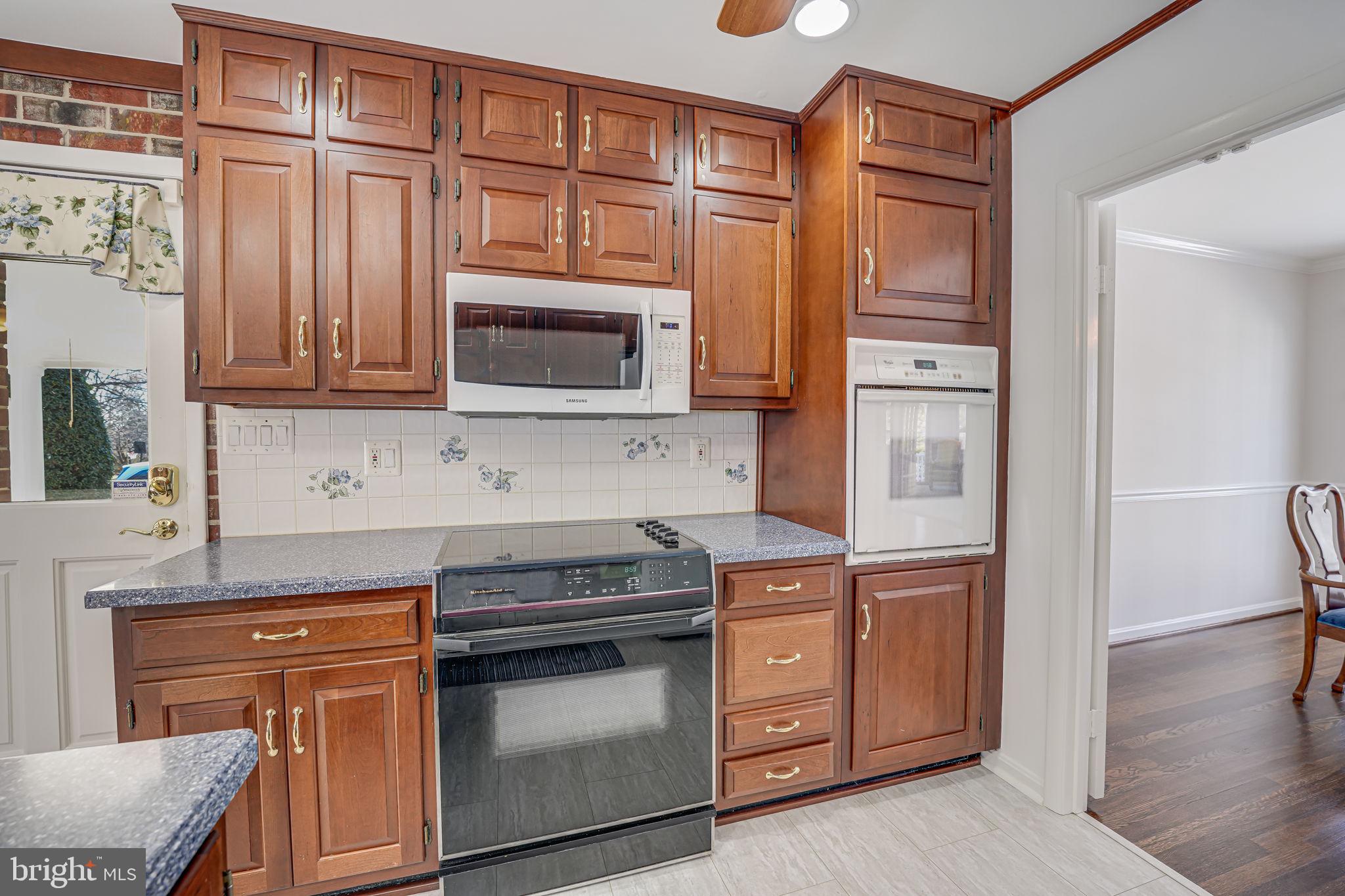 SOMERSET - Residential