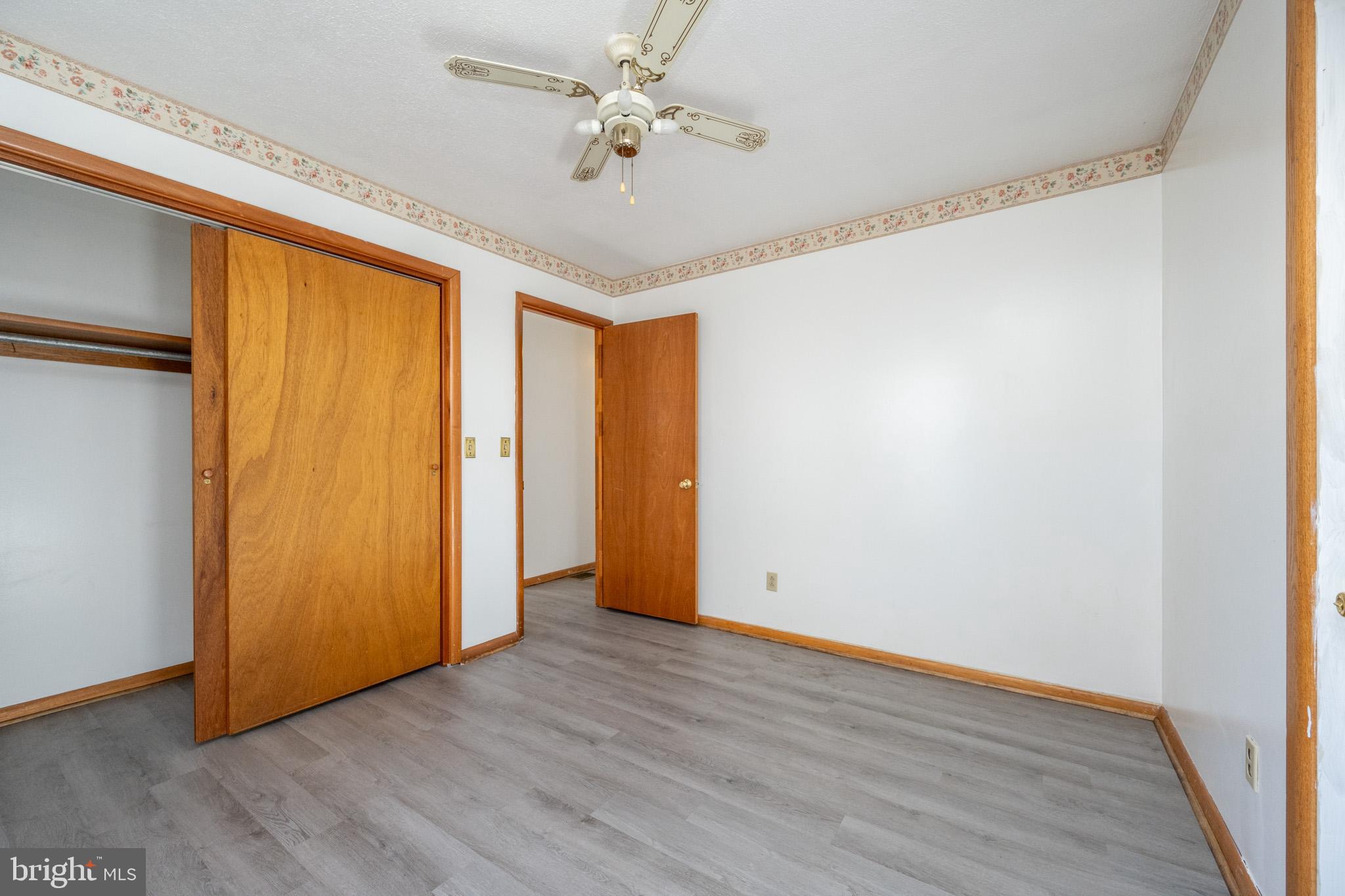 MOUNTAIN LAKE PARK - Residential