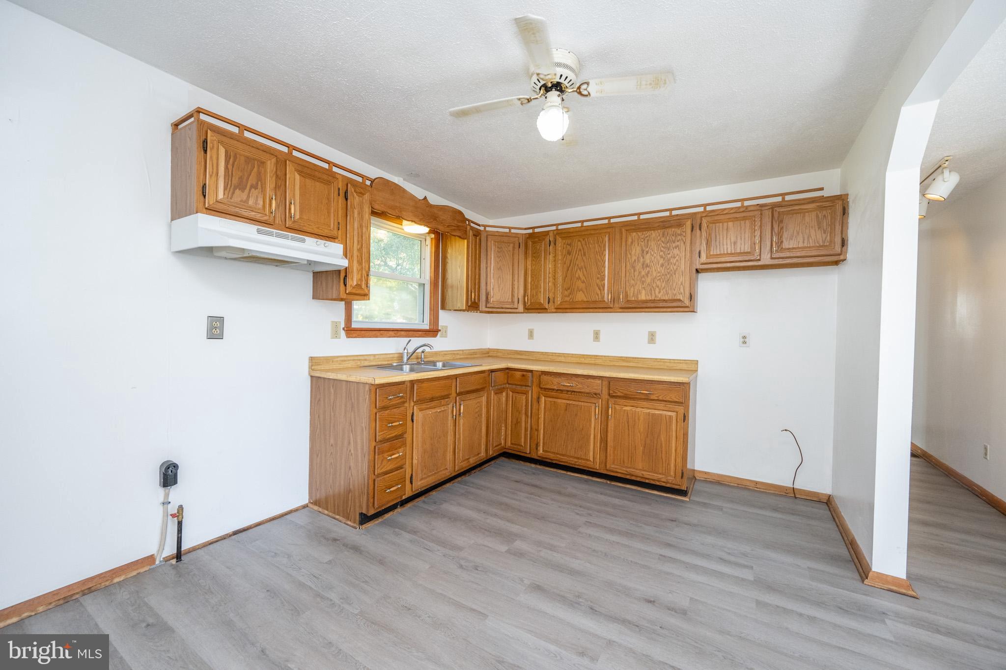 MOUNTAIN LAKE PARK - Residential