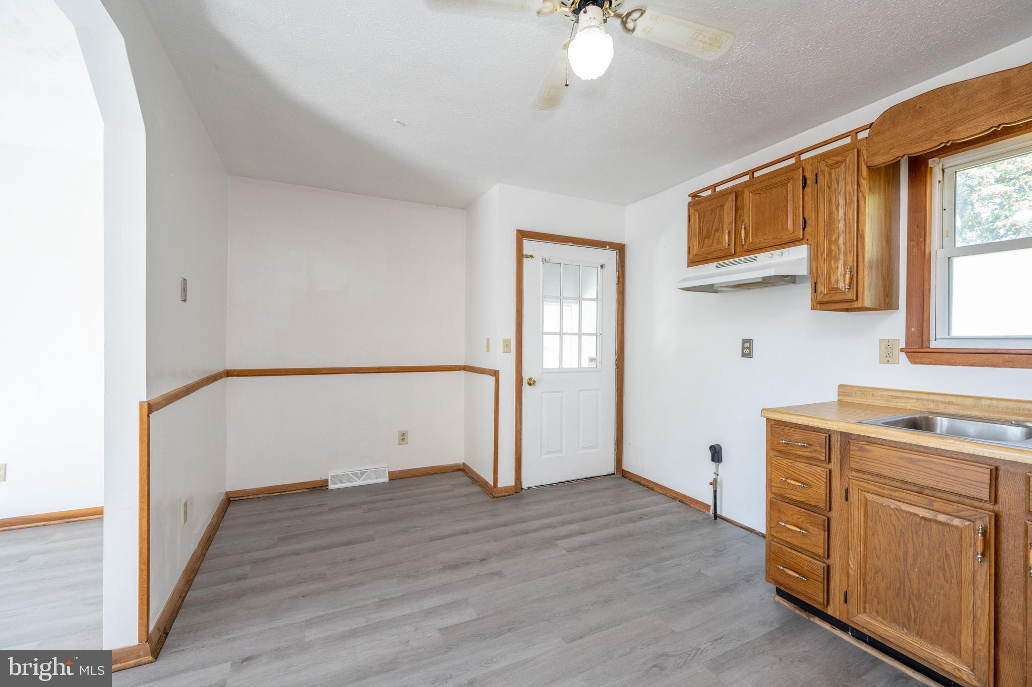 MOUNTAIN LAKE PARK - Residential