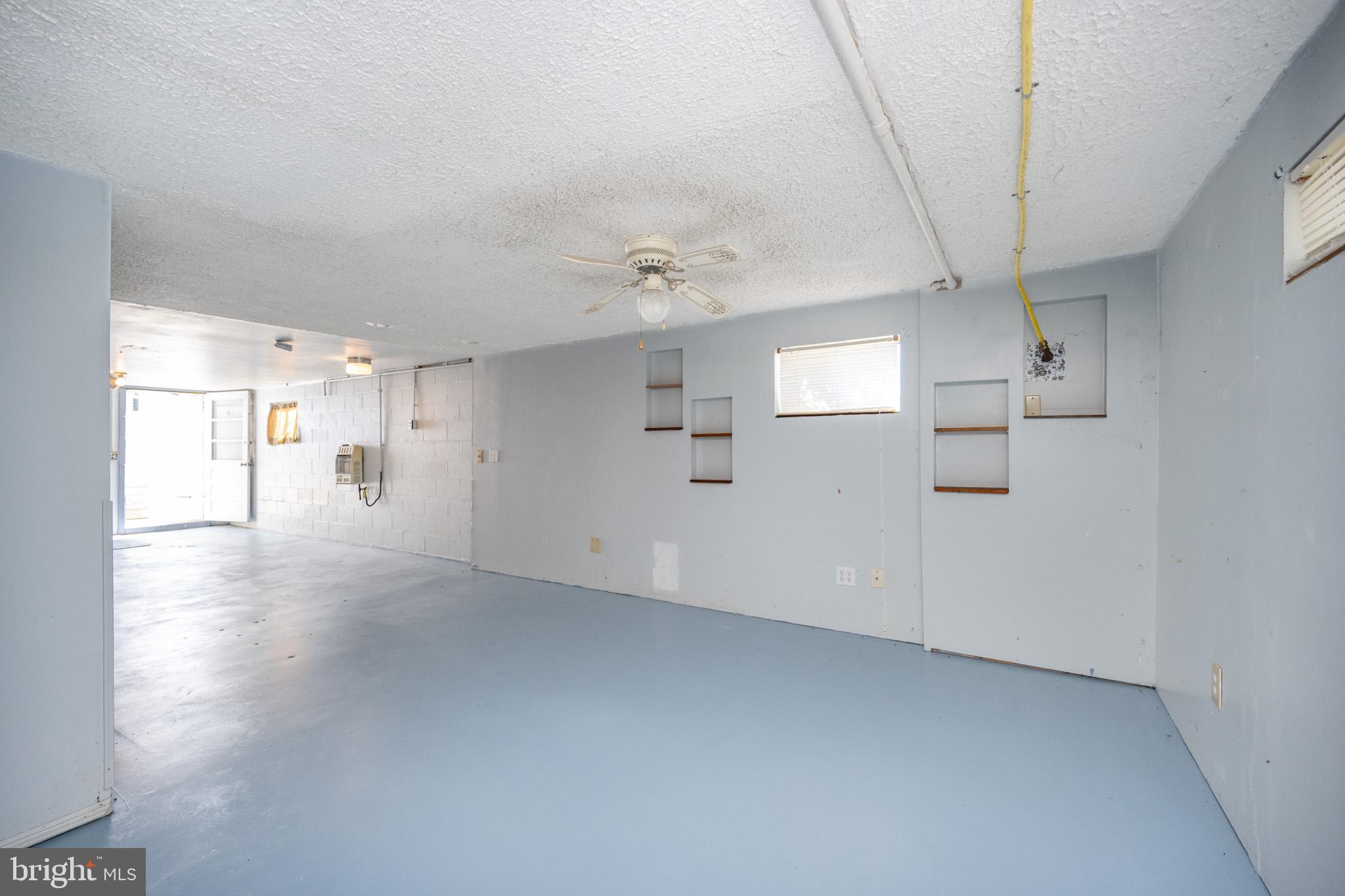 MOUNTAIN LAKE PARK - Residential