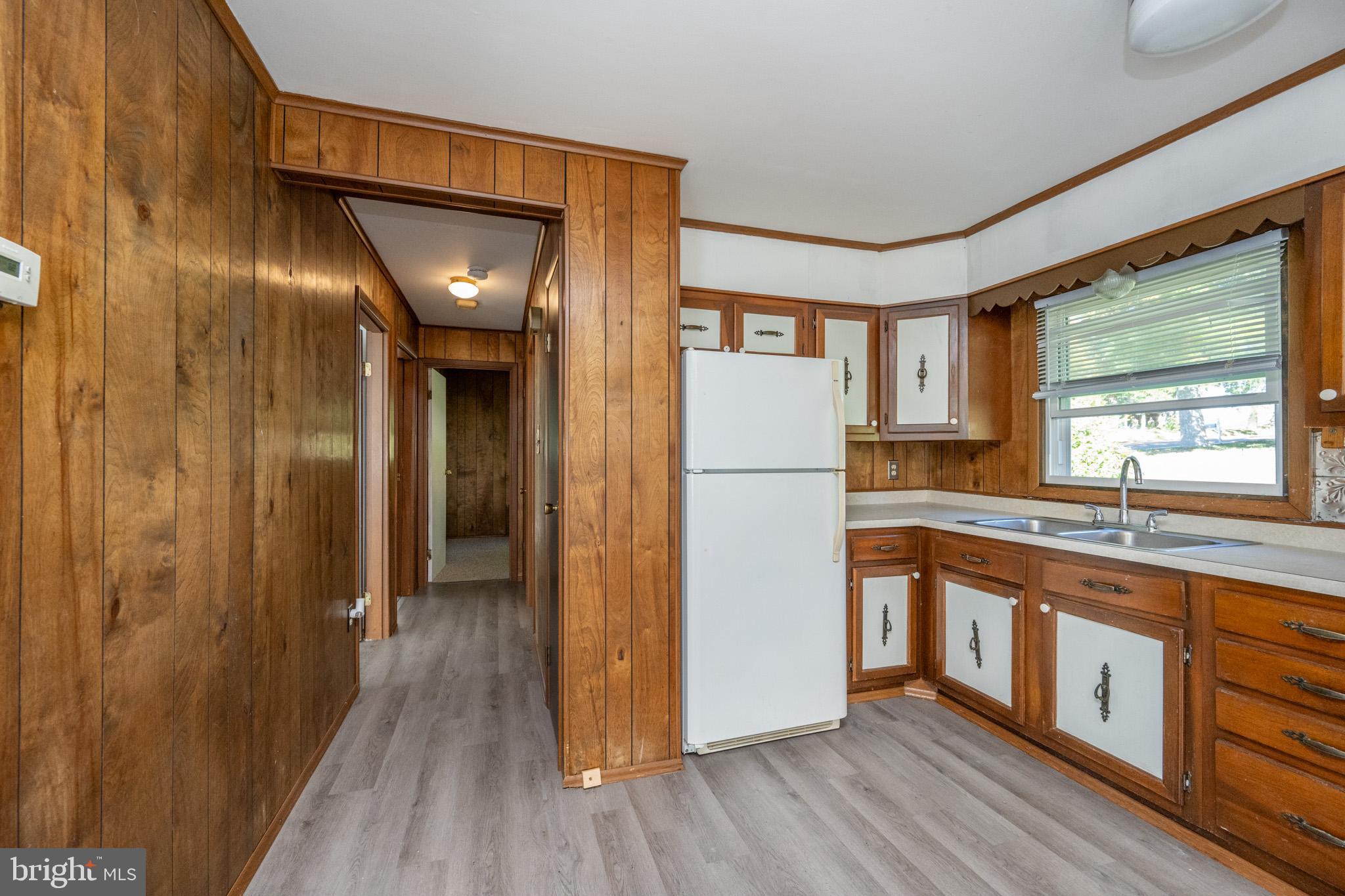 MOUNTAIN LAKE PARK - Residential