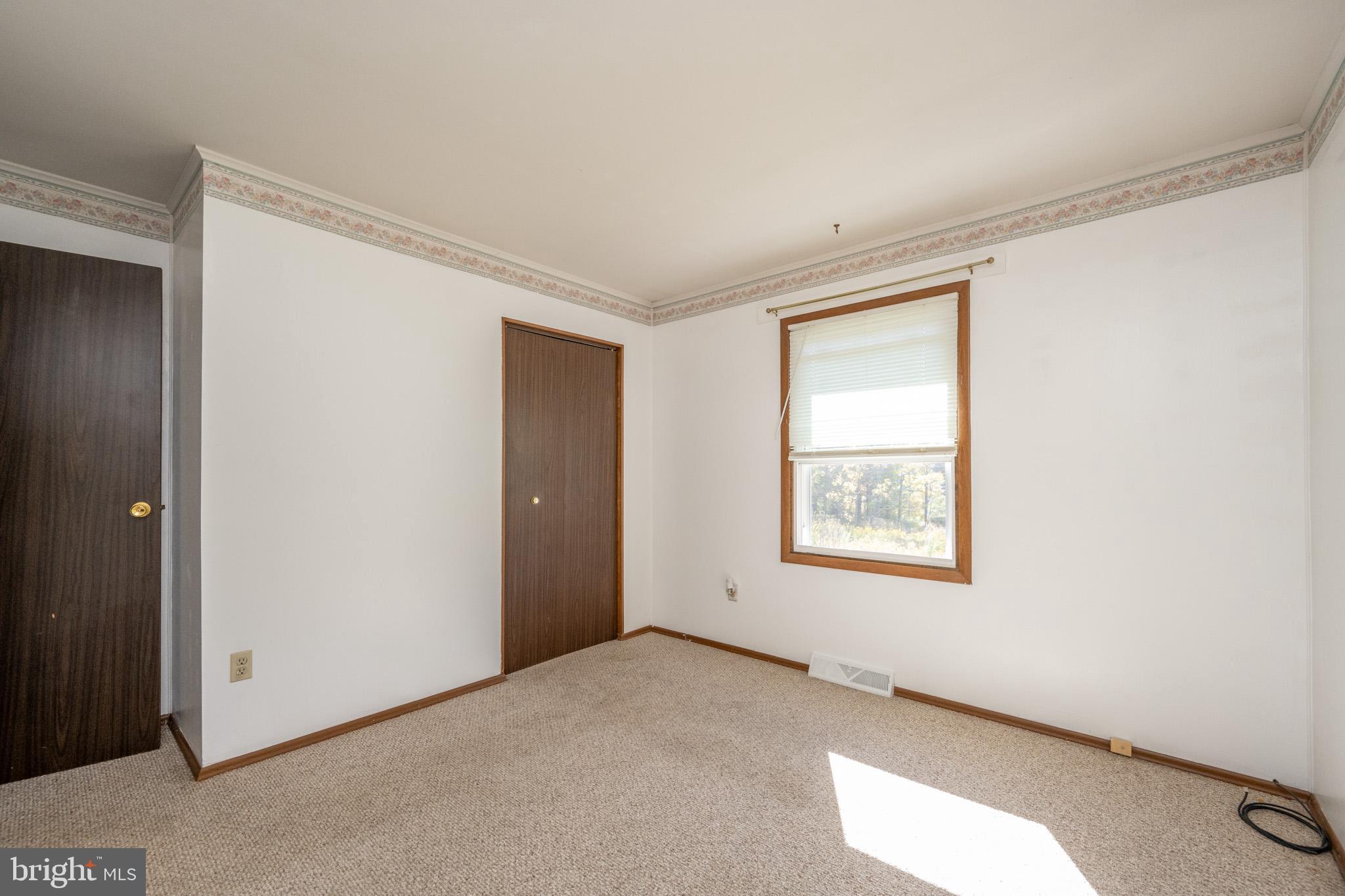 MOUNTAIN LAKE PARK - Residential