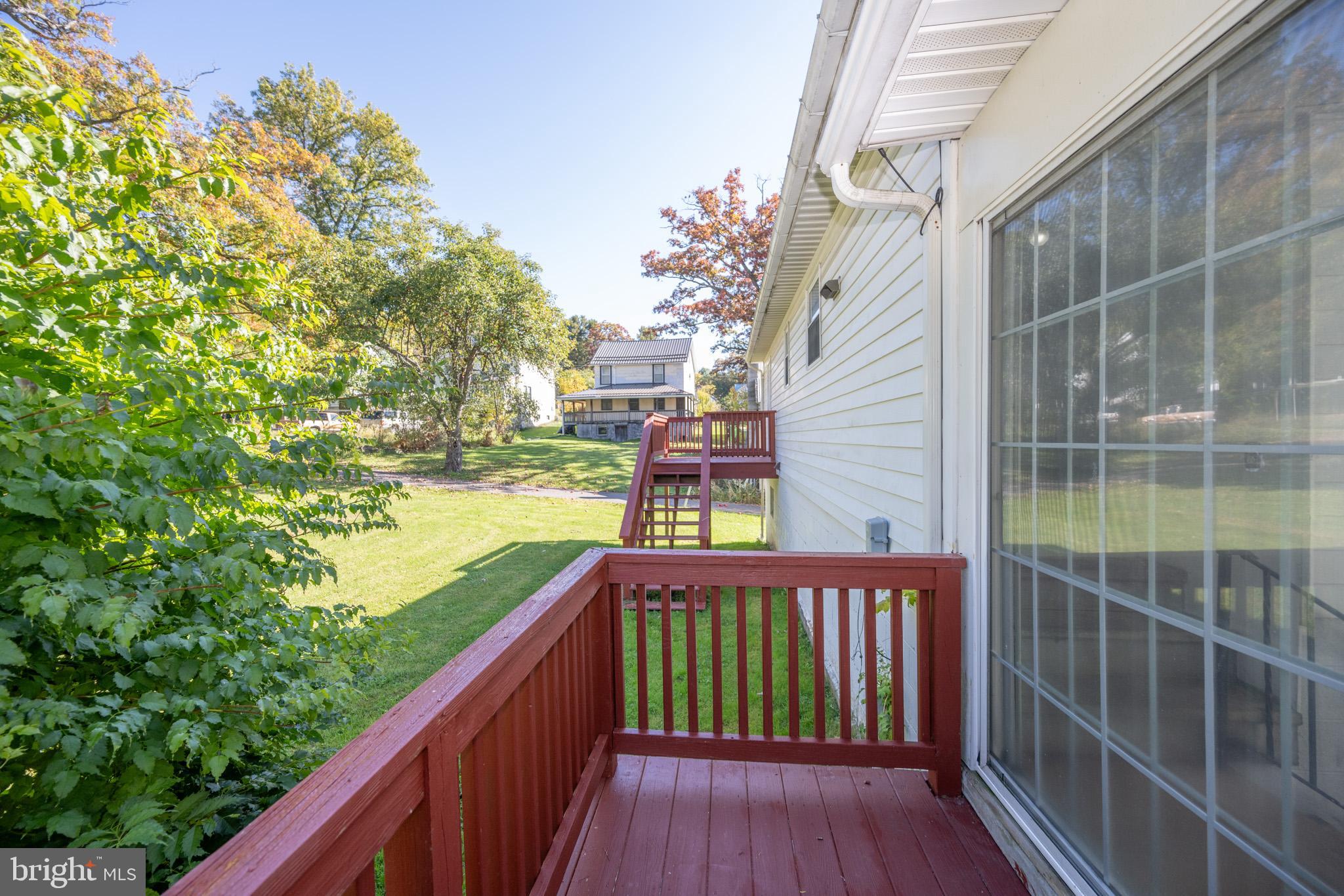 MOUNTAIN LAKE PARK - Residential