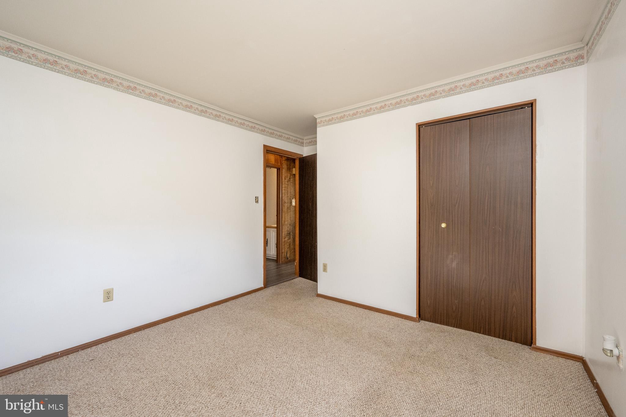 MOUNTAIN LAKE PARK - Residential