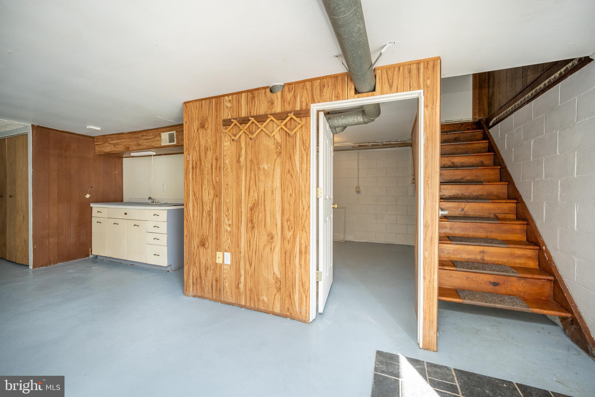 MOUNTAIN LAKE PARK - Residential