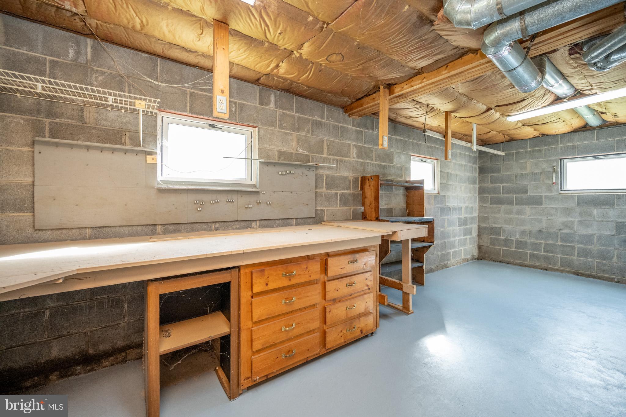 MOUNTAIN LAKE PARK - Residential