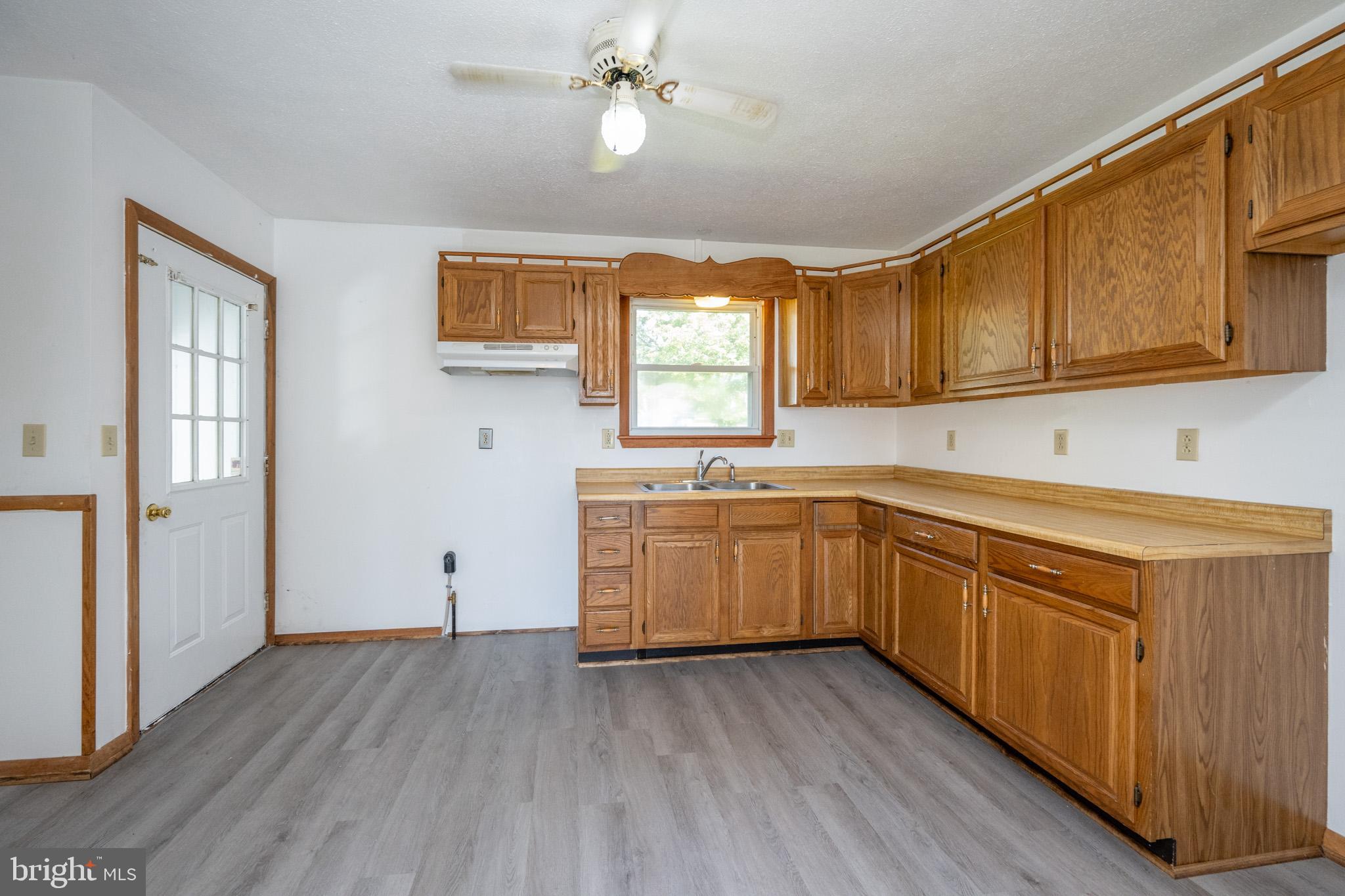 MOUNTAIN LAKE PARK - Residential