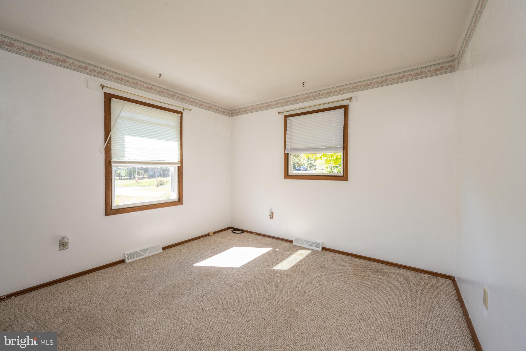 MOUNTAIN LAKE PARK - Residential