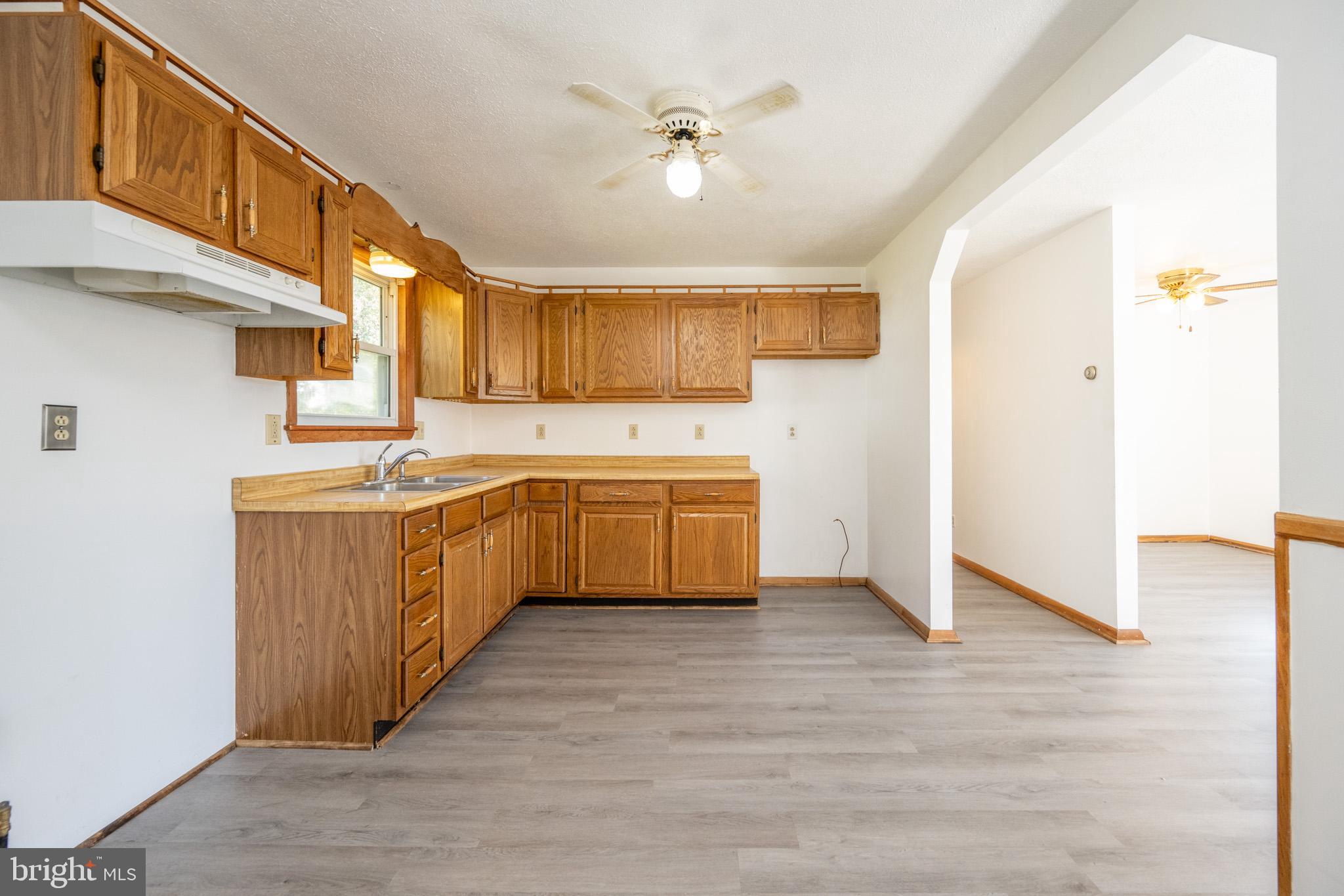 MOUNTAIN LAKE PARK - Residential