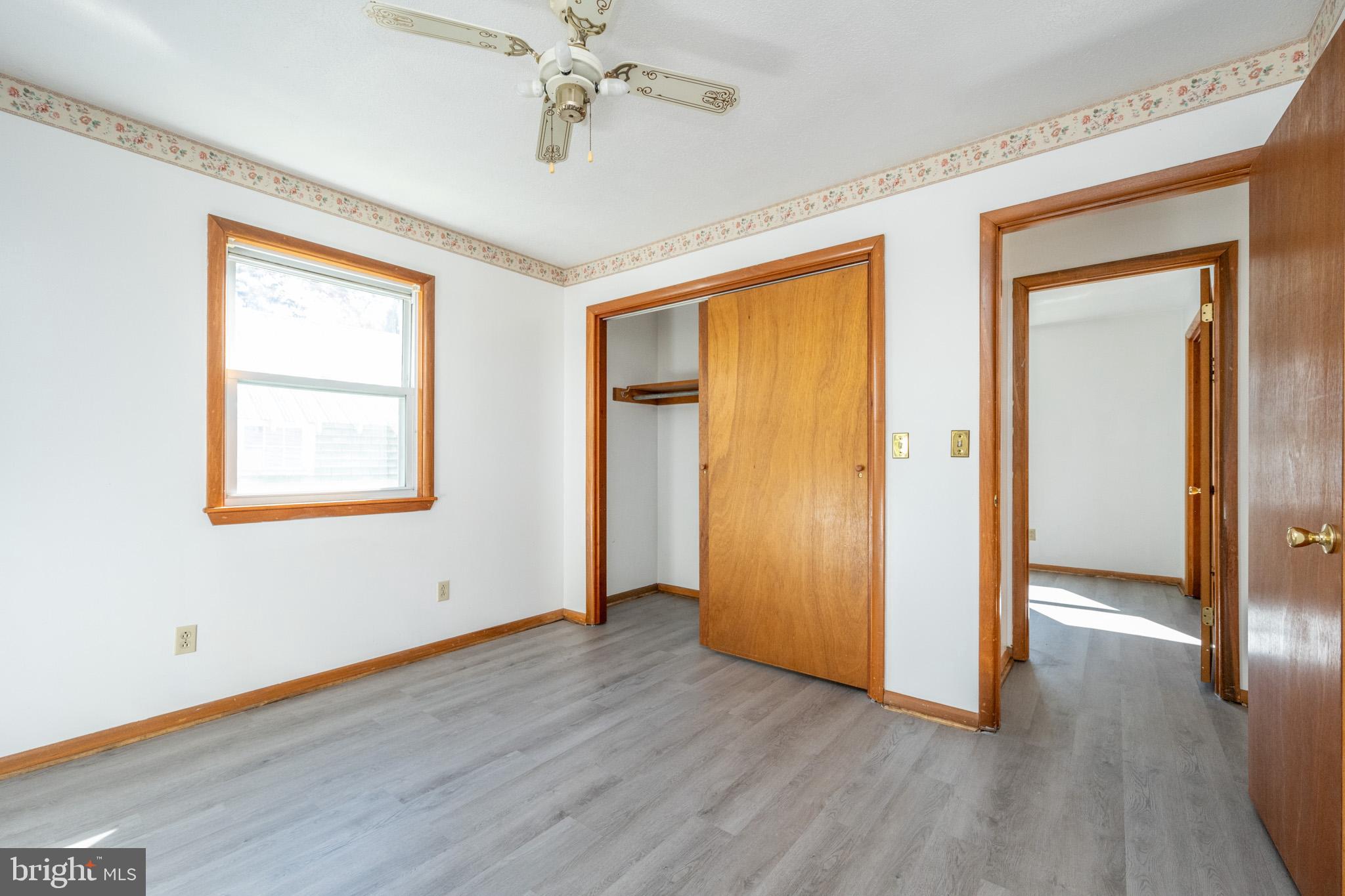 MOUNTAIN LAKE PARK - Residential