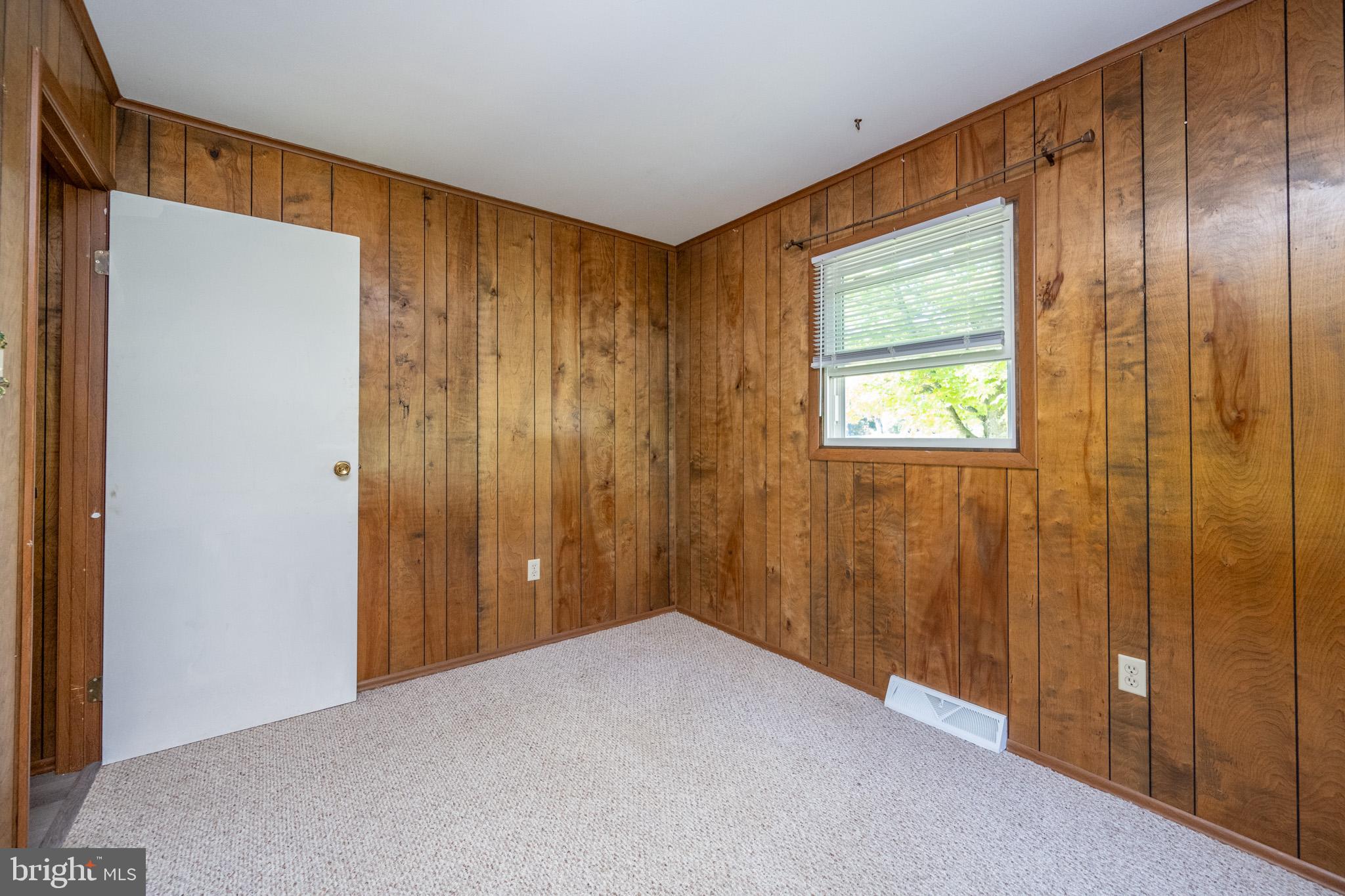 MOUNTAIN LAKE PARK - Residential