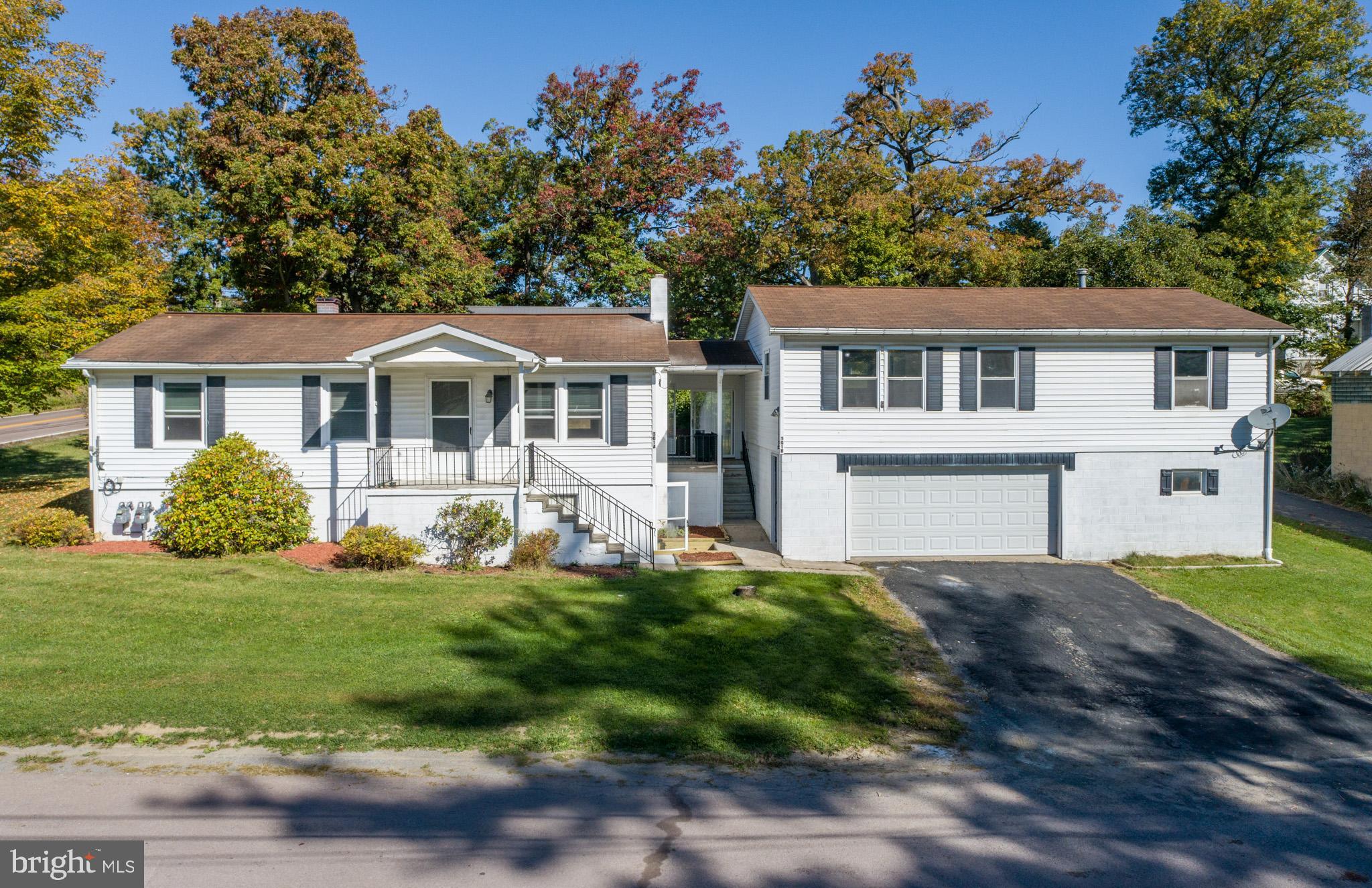 MOUNTAIN LAKE PARK - Residential