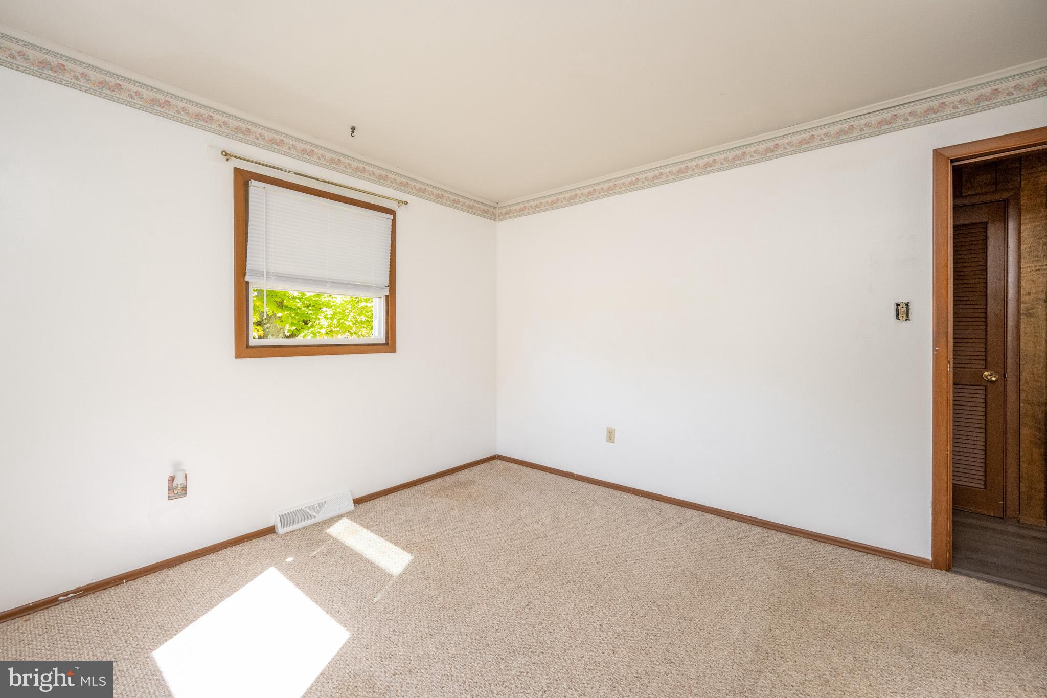 MOUNTAIN LAKE PARK - Residential