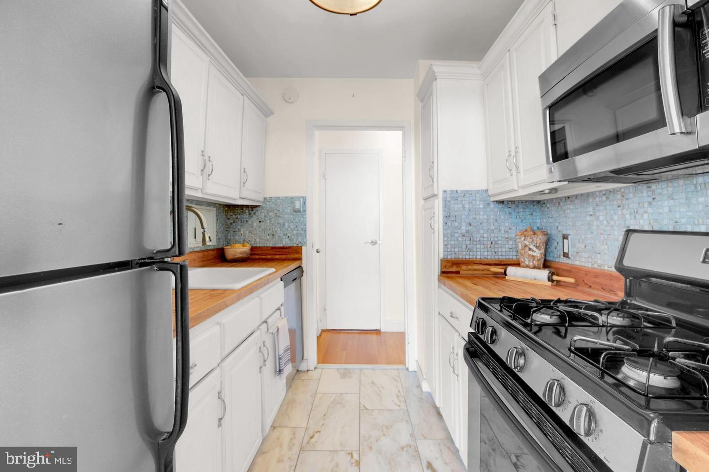 THE FOUNTAINS - Residential Lease