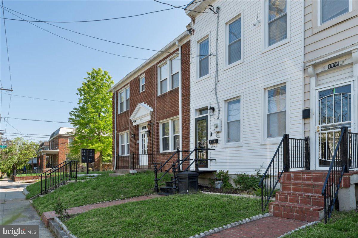 1904 17TH STREET SE