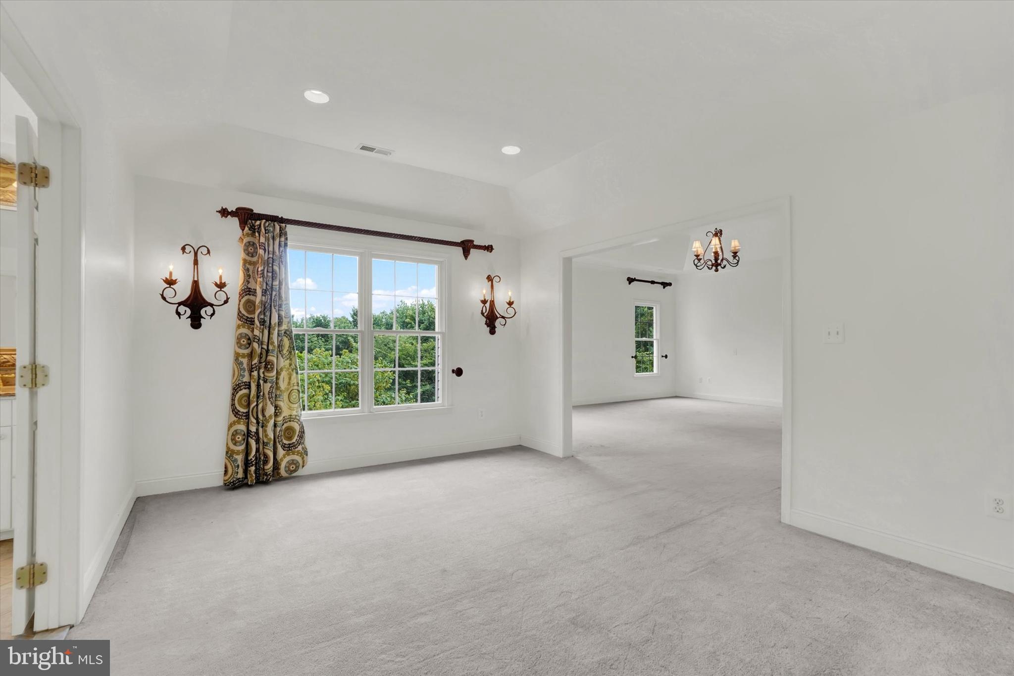 HUNT VALLEY ESTATES - Residential